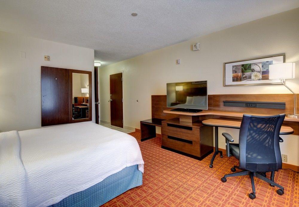 Fairfield Inn And Suites By Marriott Potomac Mills Woodbridge Esterno foto