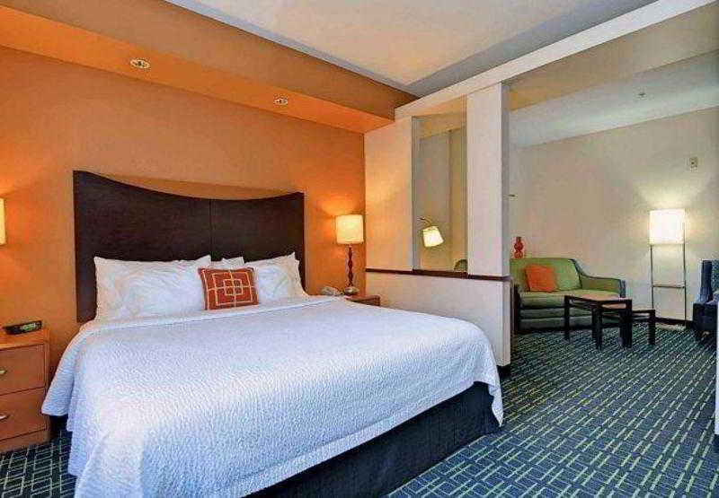 Fairfield Inn And Suites By Marriott Potomac Mills Woodbridge Esterno foto